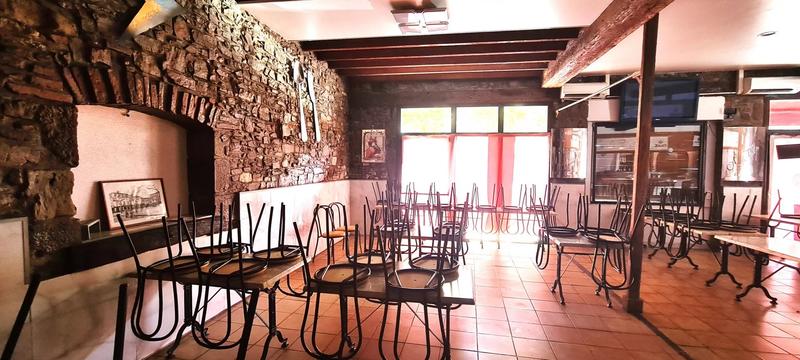 Local commercial - 207 m² - 3 pièces