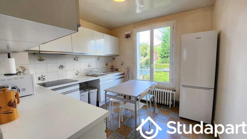 Chambre - 9 m² - 1 pièce