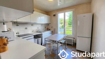 Chambre - 9 m² - 1 pièce