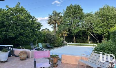 Maison - 240 m² - 6 pièces