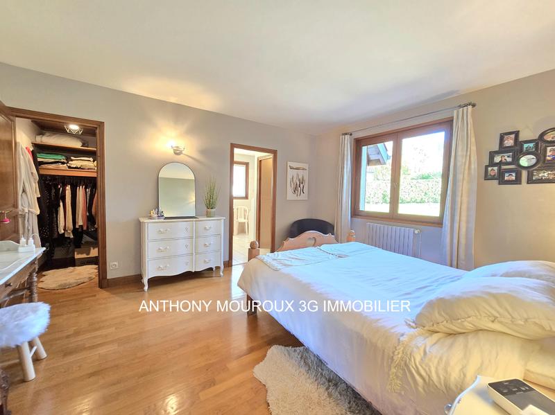 Maison - 248 m² - 7 pièces