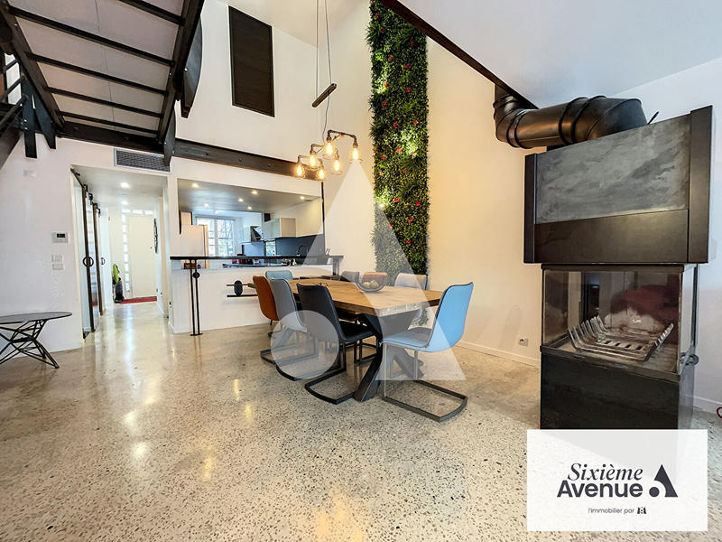 Appartement - 179 m² - 5 pièces