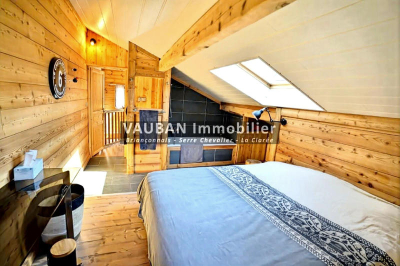 Châlet - 240 m² - 12 pièces