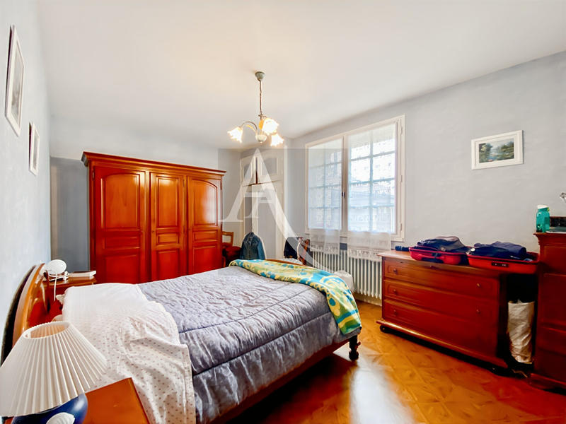 Maison - 171 m² - 7 pièces