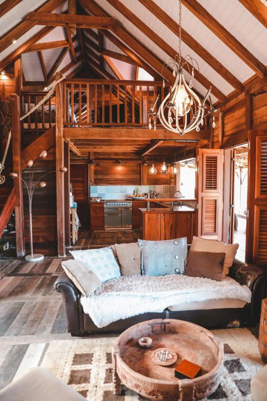 Propriété - 185 m² - 6 pièces