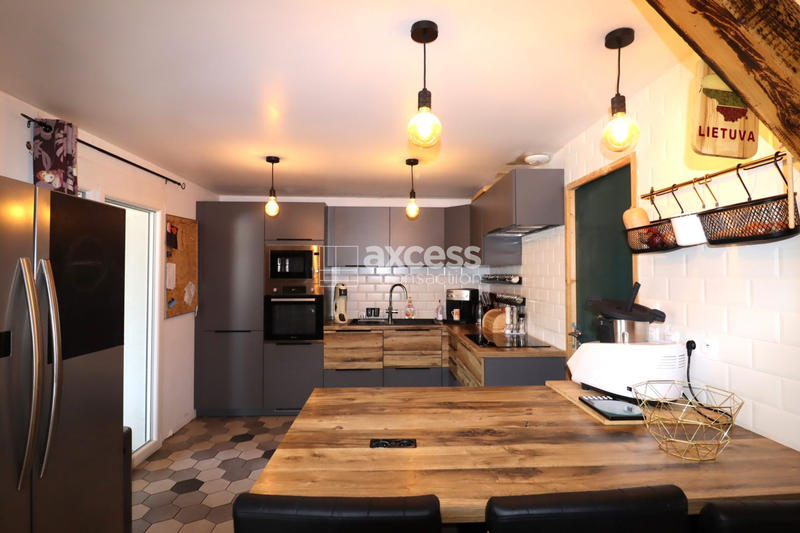 Maison - 105 m² - 5 pièces