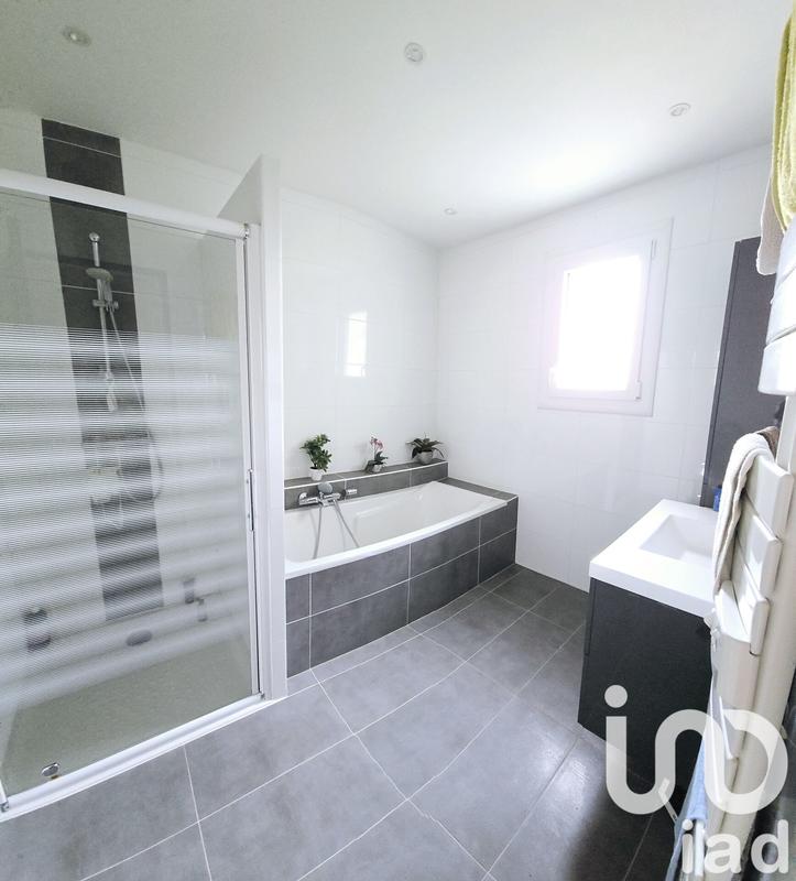 Maison - 127 m² - 6 pièces