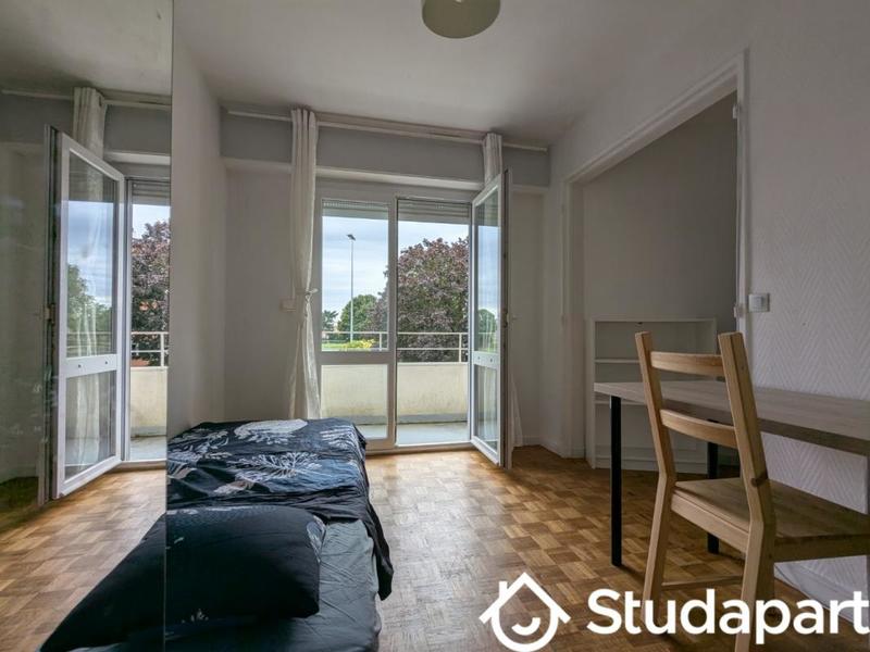 Chambre - 11 m² - 1 pièce