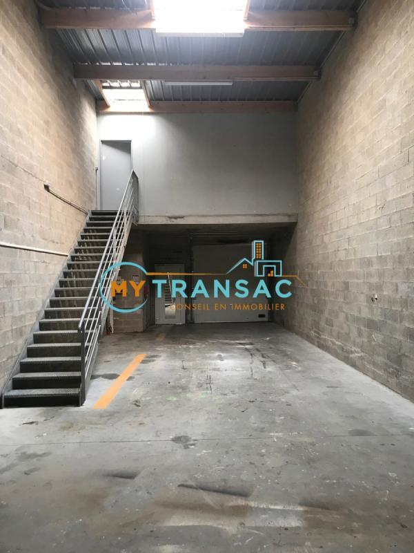 Local d'activité / Entrepôt - 118 m²