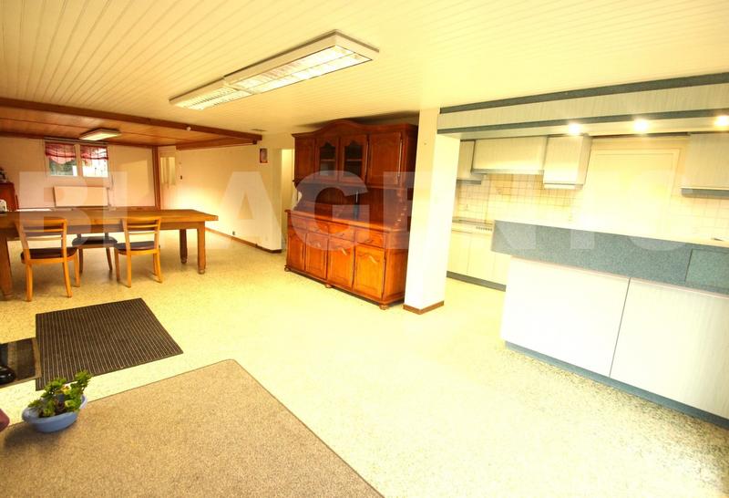 Pavillon - 275 m² - 6 pièces