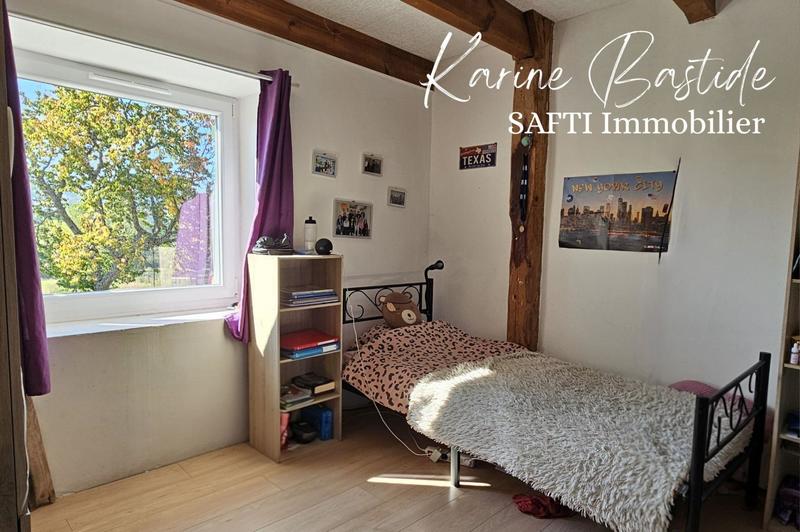 Maison - 95 m² - 7 pièces