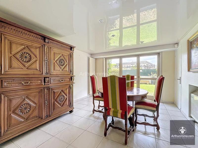 Maison - 280 m² - 7 pièces