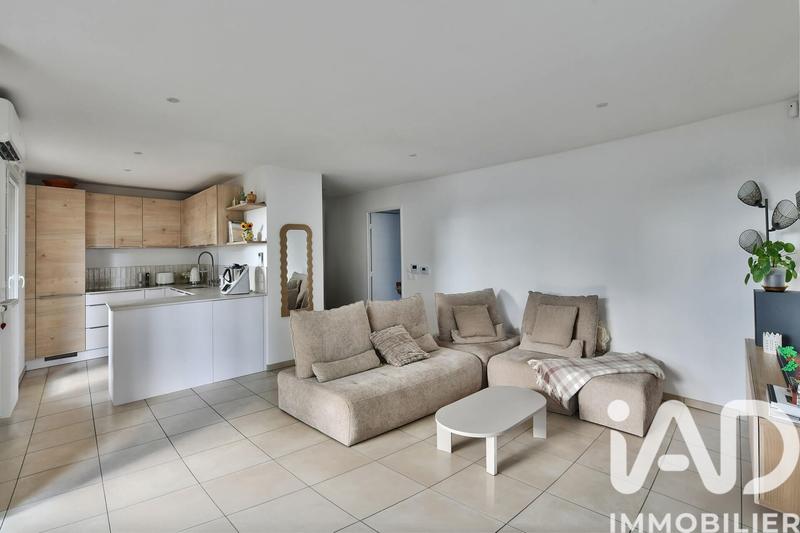 Appartement - 80 m² - 4 pièces