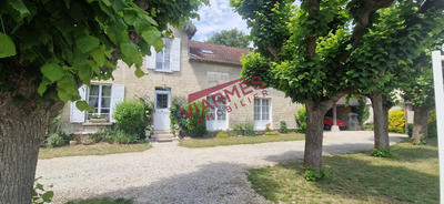 Maison ancienne - 183 m² - 6 pièces