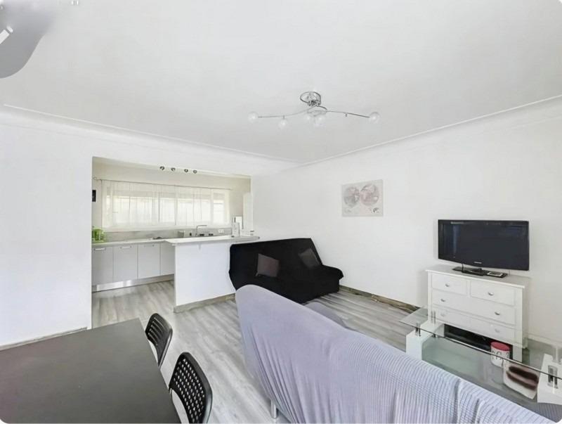 Maison - 15 m² - 8 pièces