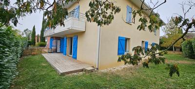 Appartement - 90 m² - 4 pièces