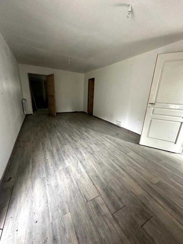 Immeuble - 200 m² - 2 pièces