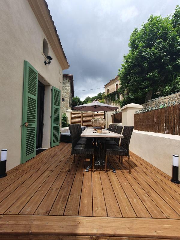 Propriété - 230 m² - 9 pièces