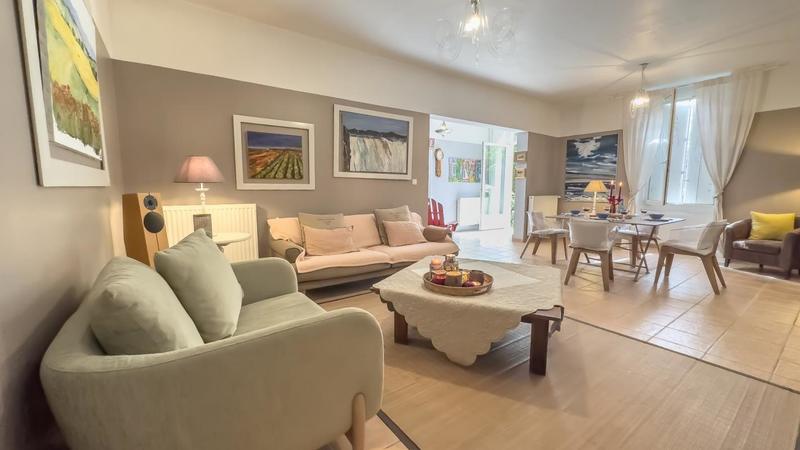 Maison de maîtres - 325 m² - 8 pièces