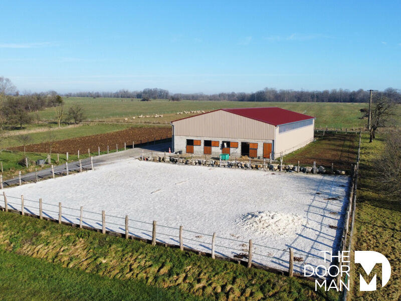 Services - 110 m² - 4 pièces