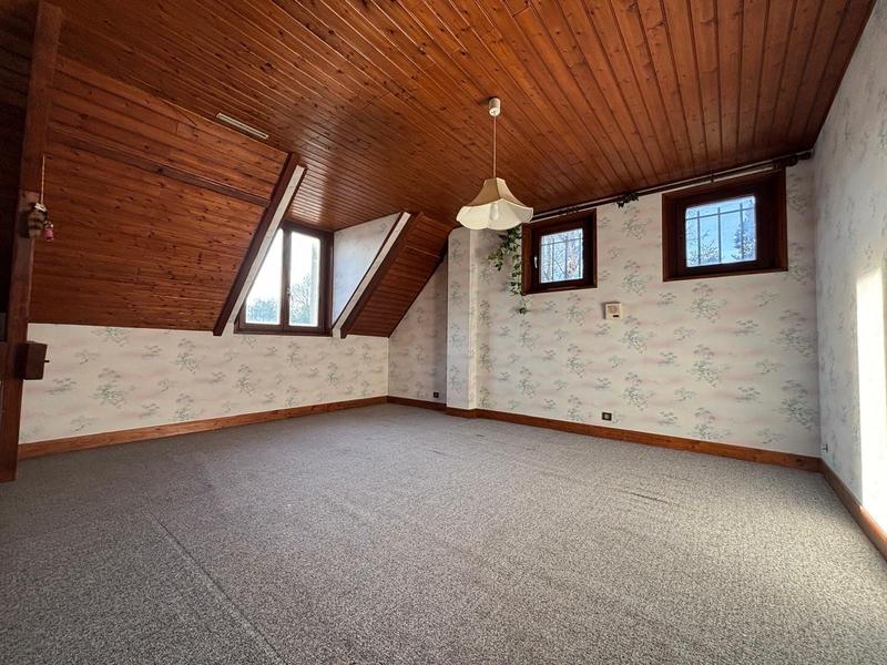 Maison - 225 m² - 8 pièces