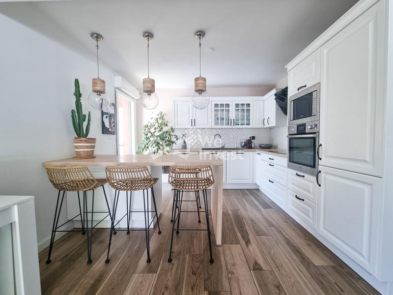 Appartement - 80 m² - 3 pièces