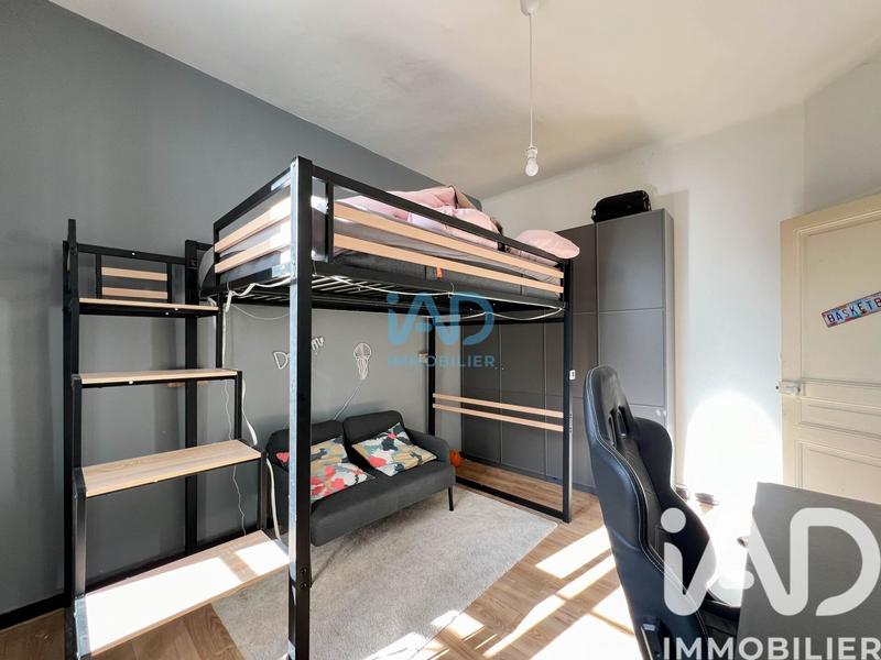 Maison - 200 m² - 10 pièces