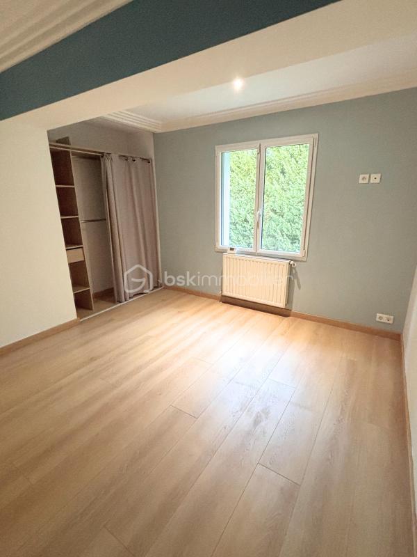 Maison - 186 m² - 7 pièces