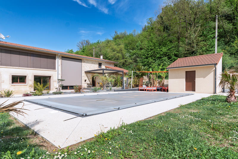 Bastide - 248 m² - 9 pièces