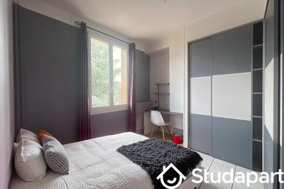 Chambre - 12 m² - 1 pièce