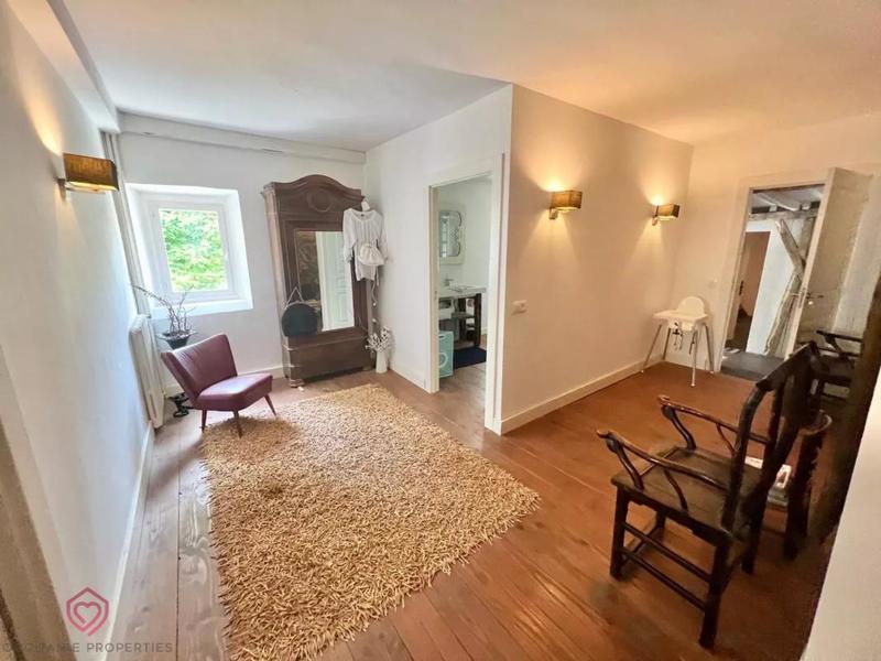 Maison de maîtres - 585 m² - 20 pièces