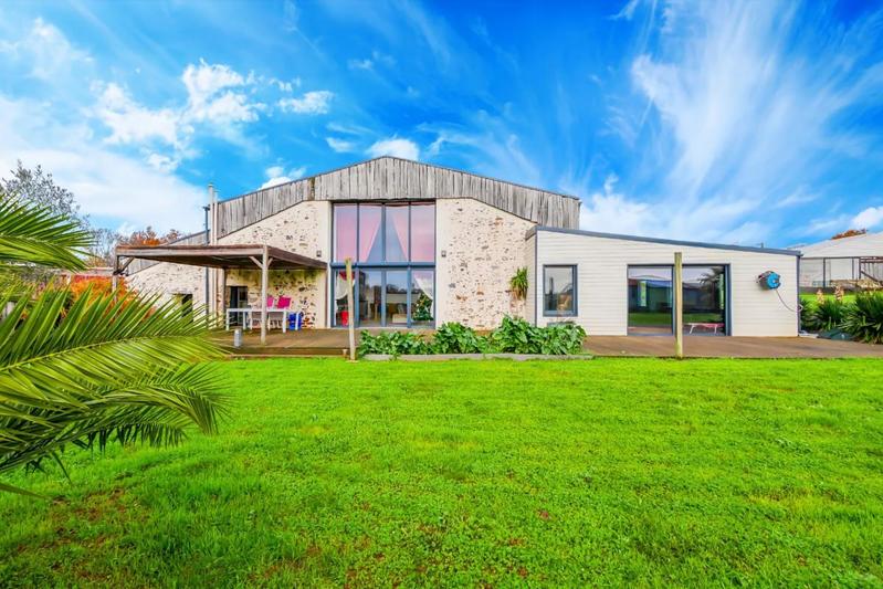 Maison de campagne - 329 m² - 9 pièces