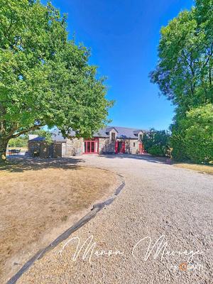 Maison - 216 m² - 5 pièces