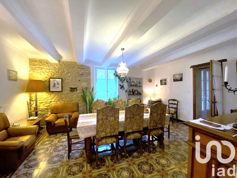 Maison - 366 m² - 18 pièces