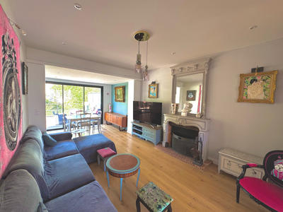 Maison - 204 m² - 8 pièces