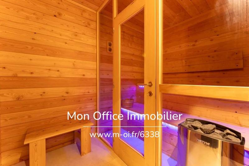 Châlet - 255 m² - 6 pièces