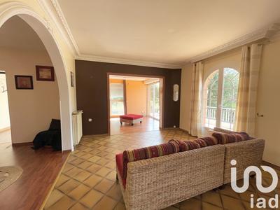 Maison - 190 m² - 9 pièces