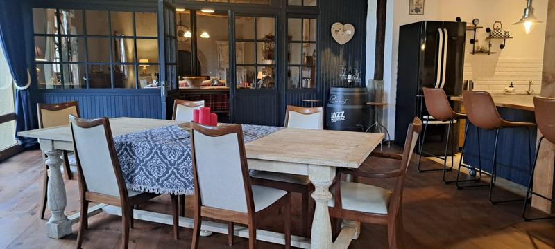 Maison - 379 m² - 4 pièces