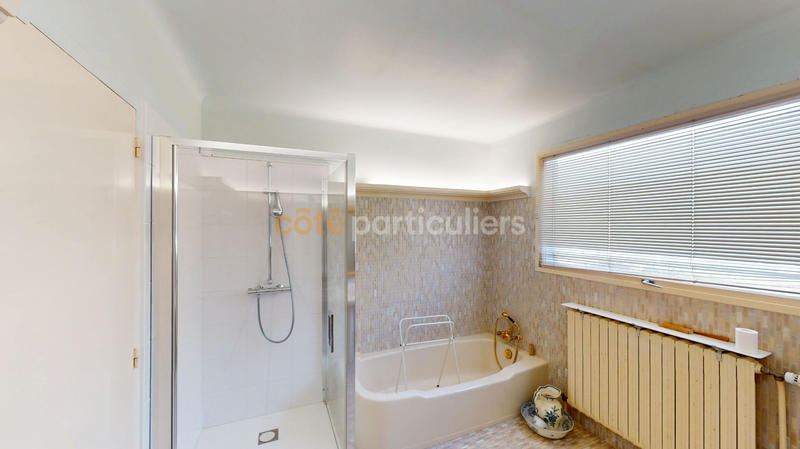 Maison - 159 m² - 7 pièces