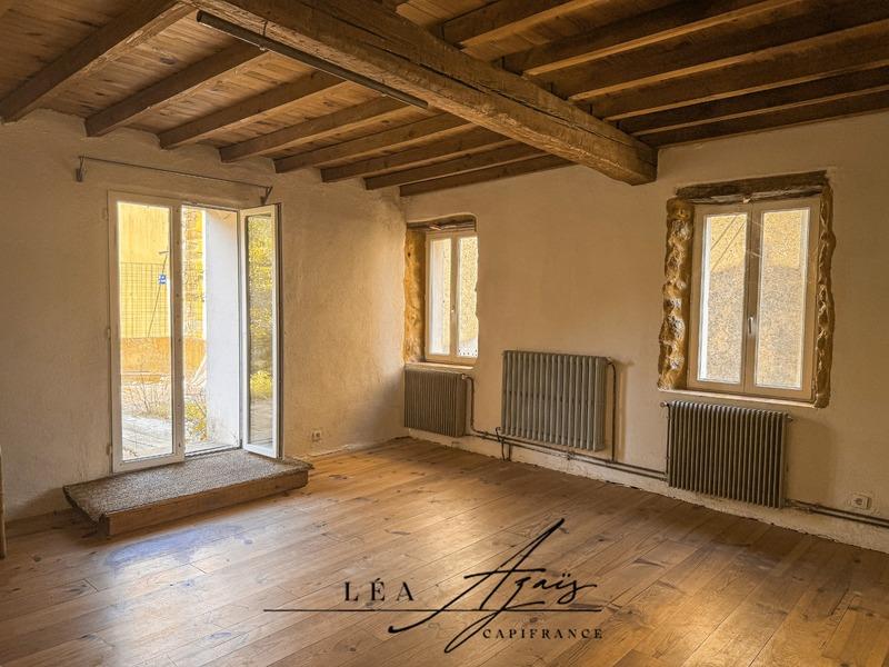 Maison de village - 280 m² - 11 pièces