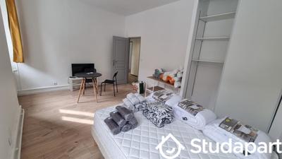 Chambre - 11 m² - 1 pièce