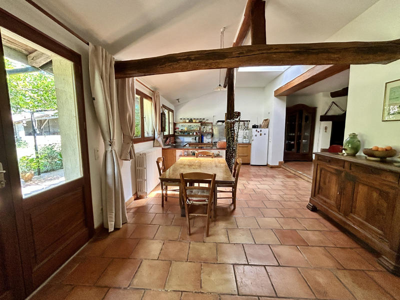 Maison - 380 m² - 10 pièces