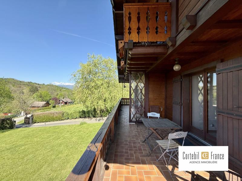 Châlet - 248 m² - 8 pièces