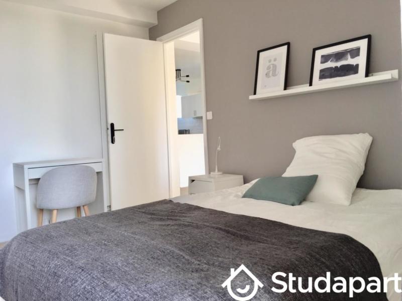 Chambre - 10 m² - 1 pièce