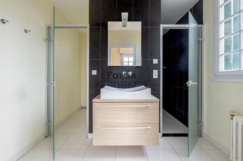 Demeure - 297 m² - 8 pièces