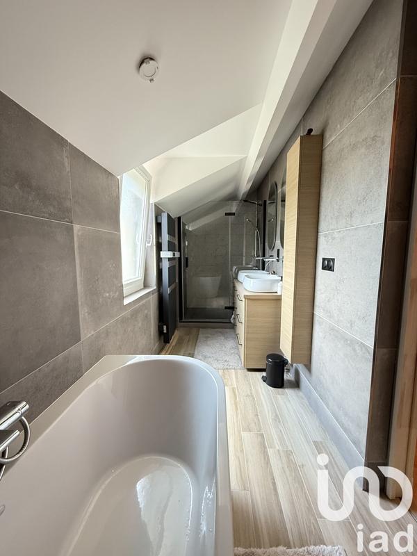 Maison - 158 m² - 6 pièces