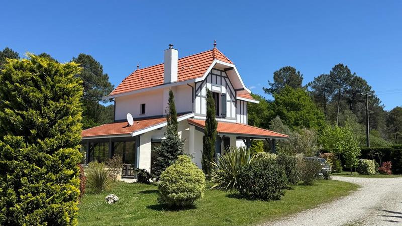 Maison - 156 m² - 7 pièces