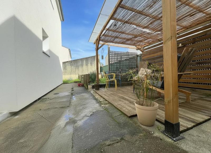 Maison - 95 m² - 8 pièces