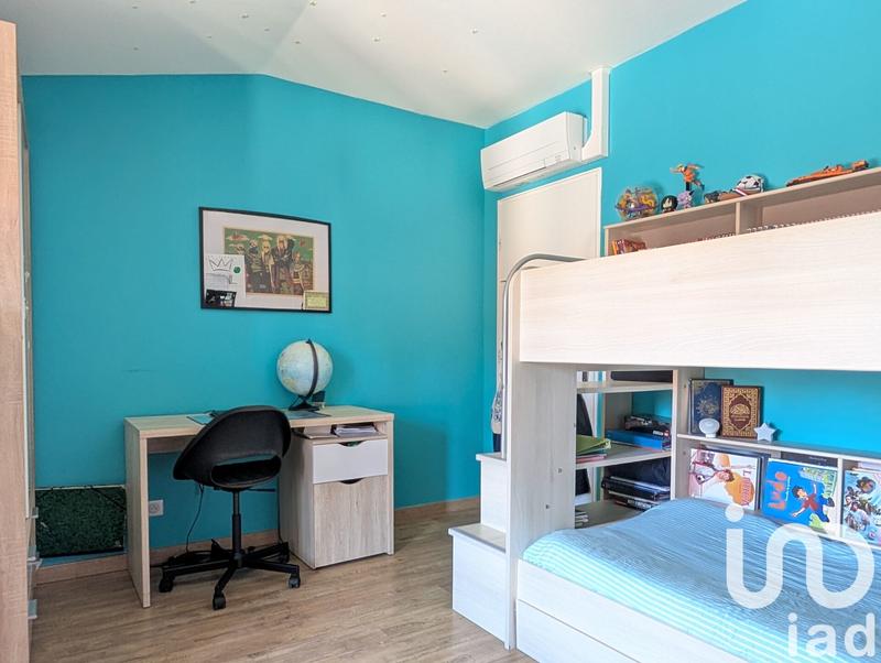 Maison - 240 m² - 8 pièces