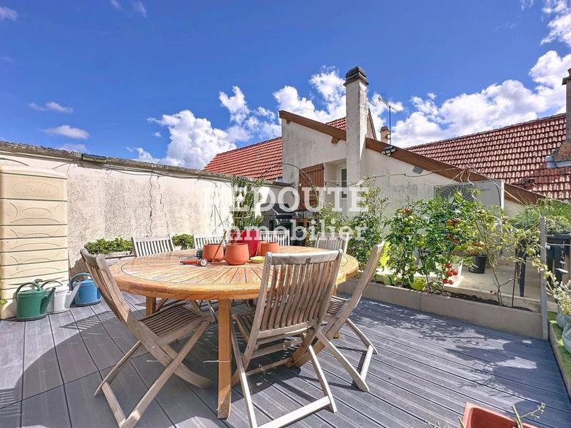 Maison - 199 m² - 7 pièces